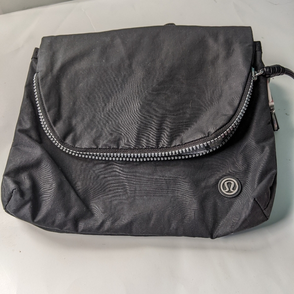 Lululemon Party OM bag in EUC - Picture 5 of 8
